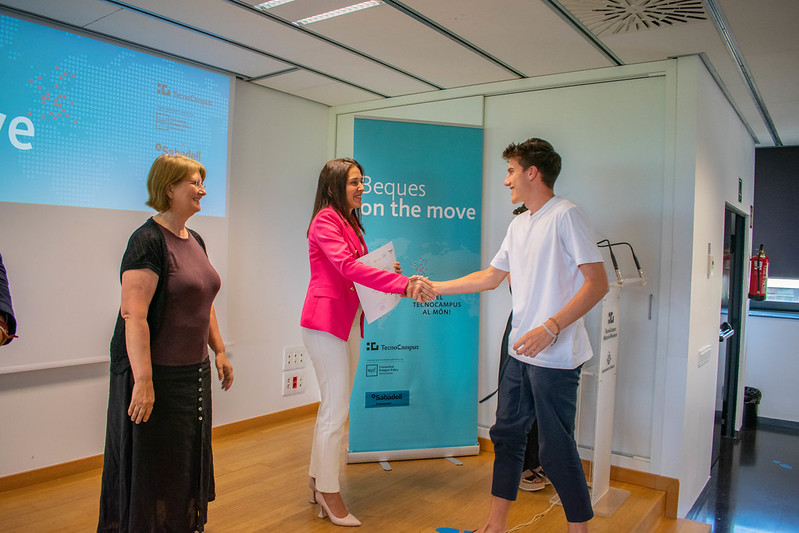foto_entrega_on_the_move_2024