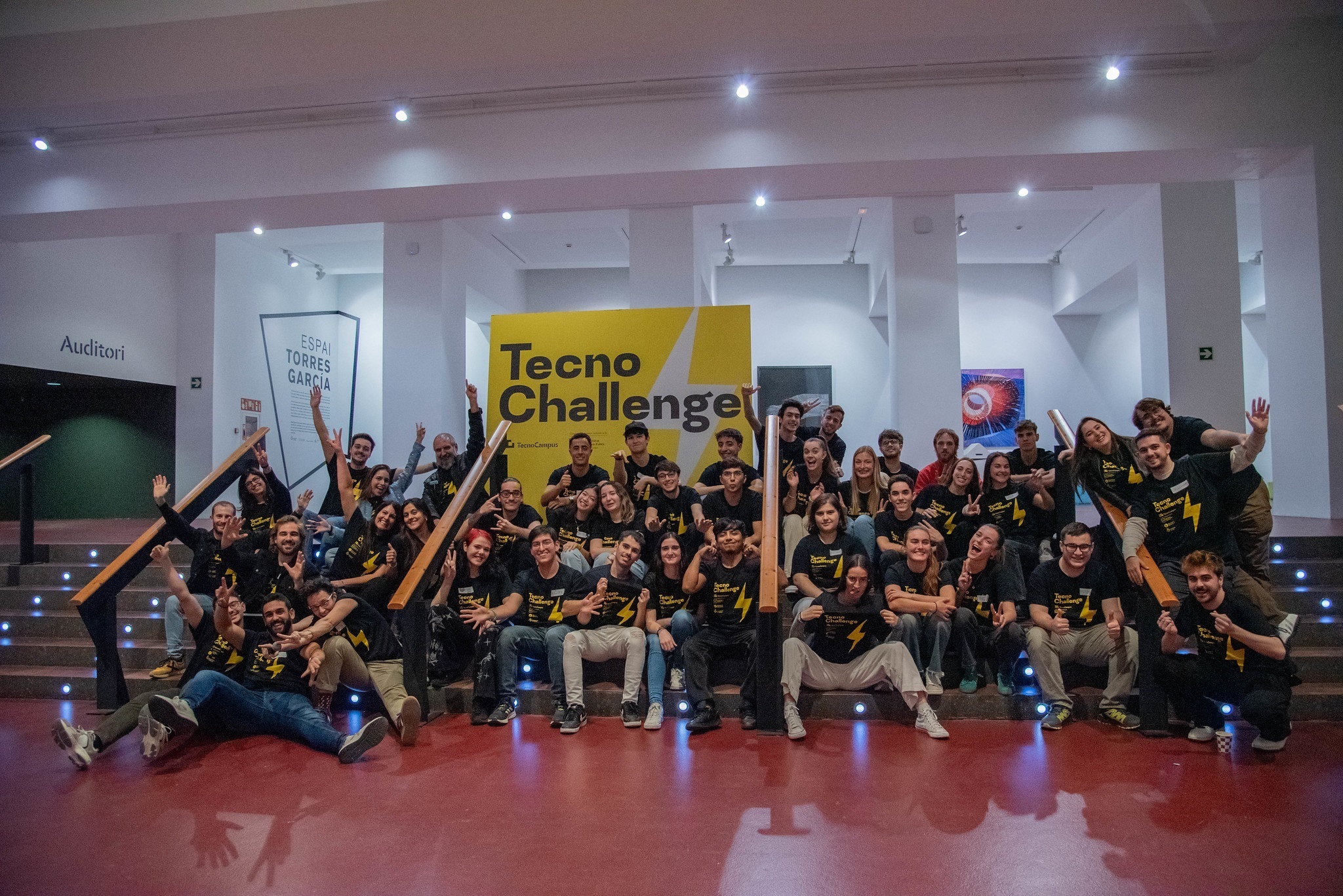 Foto dels participants del TecnoChallenge d'emprenedoria universitaria del 2024