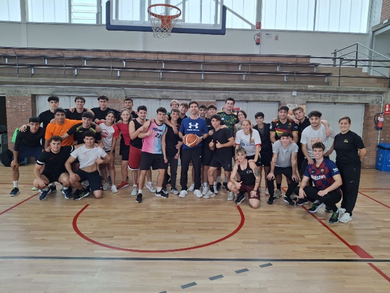sessio preparadors físics grau en CAFE imatge grup bàsquet