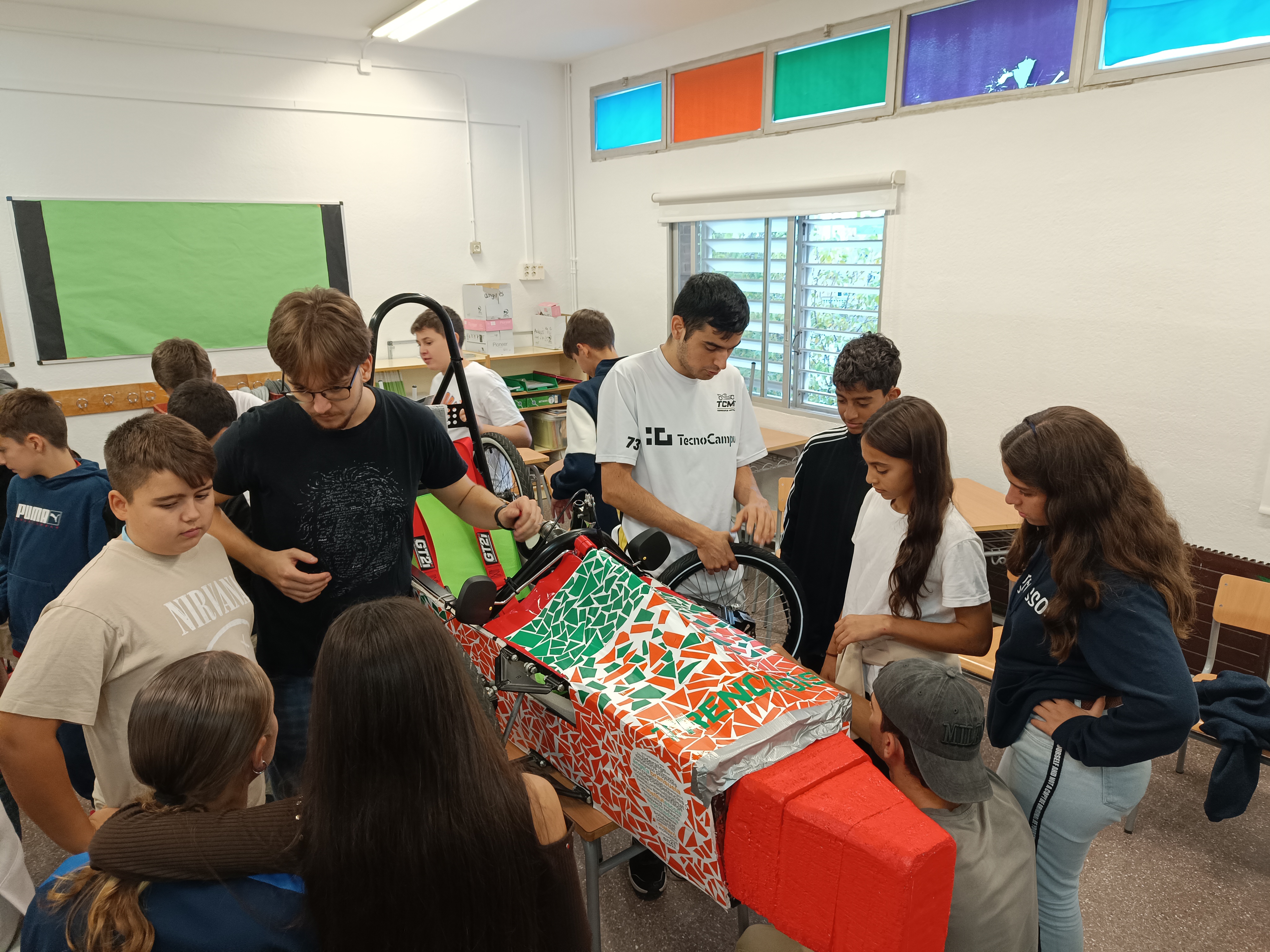 Col·laboració entre el TecnoCampus i l'Institut Escola Àngela Bransuela